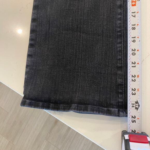 Madewell Petite Mid Rise Kick Out Crop Jeans Black Size 32P - Picture 12 of 13